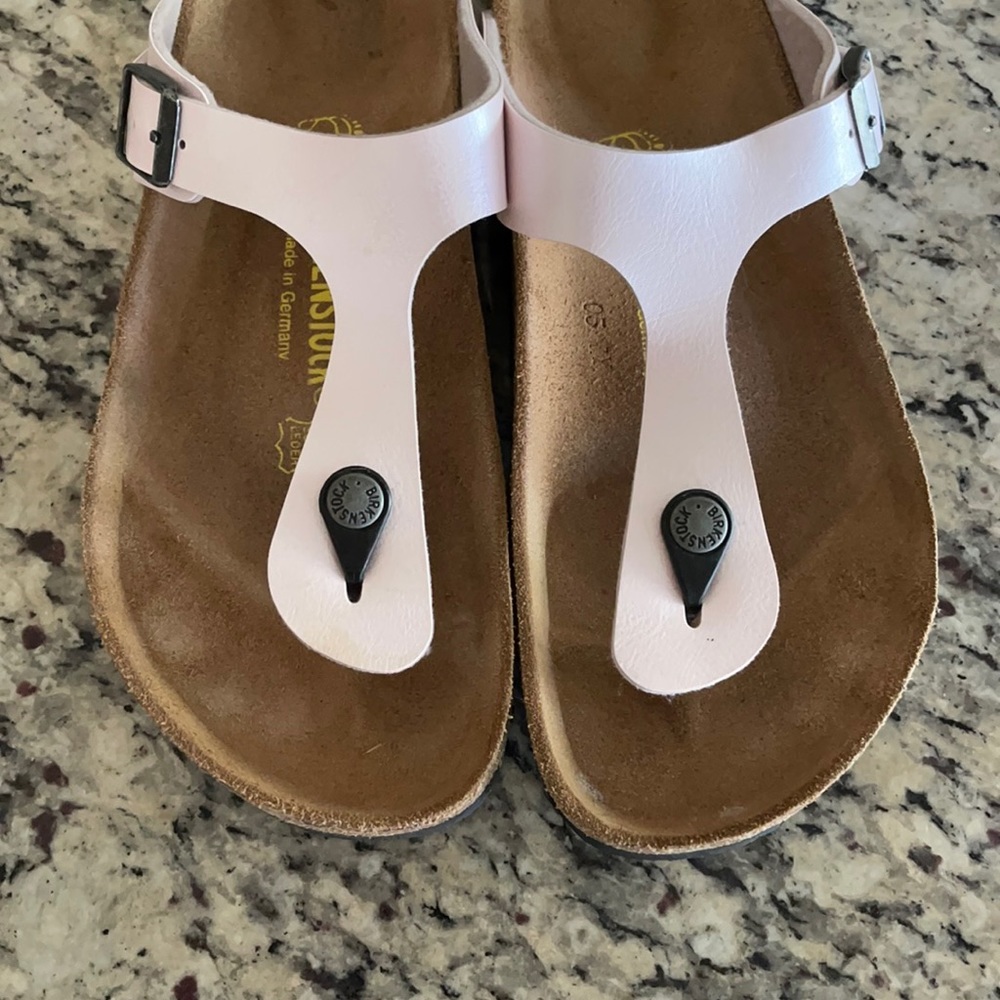Light rose/pink Birkenstock (Gizeh model) size 39 (8)